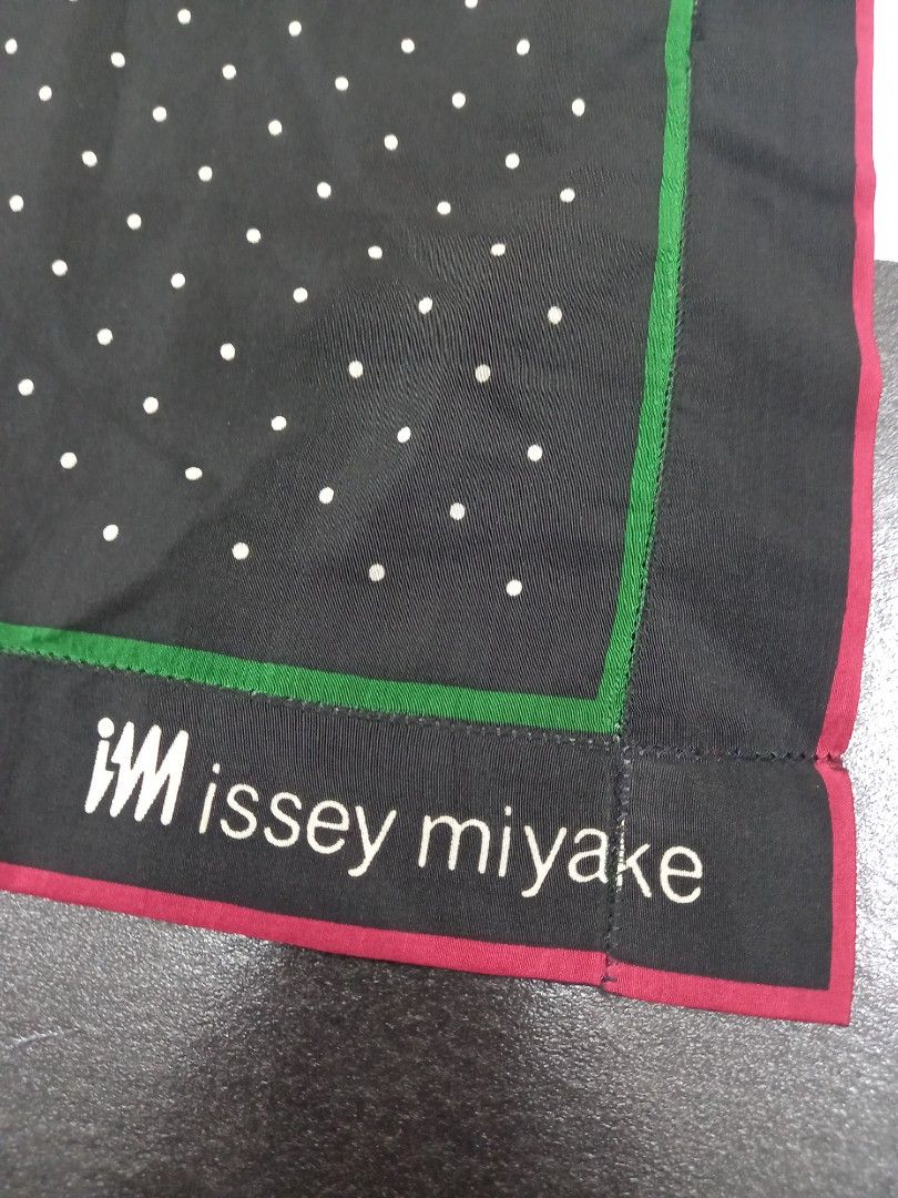 ISSEY MIYAKE Silk Kun Wavy pleated design, switching knit, sleeveless, long one piece dress IM23FH525 Brown black 2