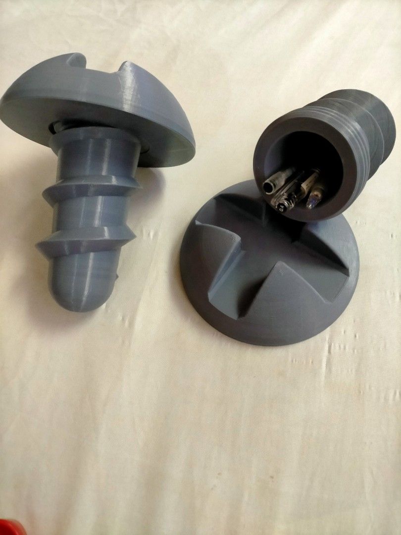 Lethal Company Big Bolt Prop (Category: Action & Battle Toys) located in Makati City. Submitted by rhayankathy (Listing ID 1274024864, Image 3). Description: A 3-D Printed to scale big bolt made with PLA+ filament from the game lethal company it can also be used as a storage containers.