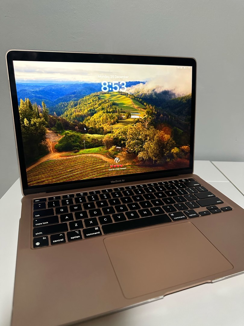 MacBook Air 2020 M1 (gold colour) 256 GB, Computers & Tech