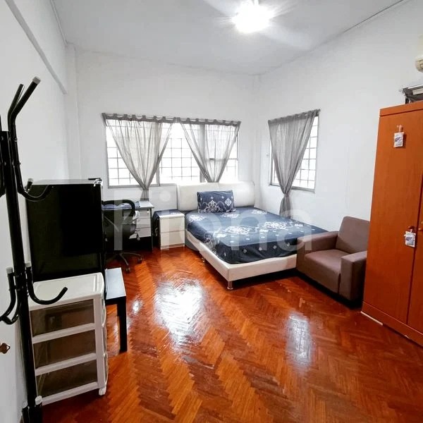 Near Somerset MRT/Newton MRT/Dhoby Ghaut MRT/Master bedroom/Immediate
