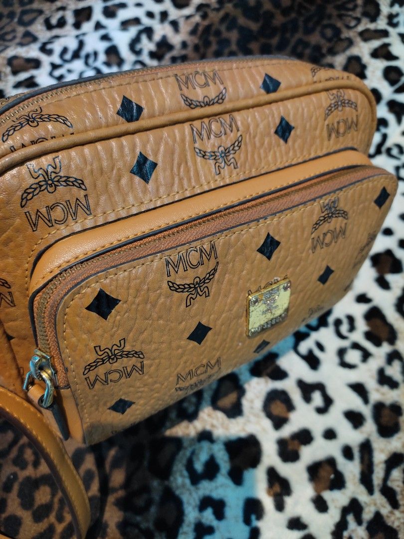 Mcm outlet clutch crossbody