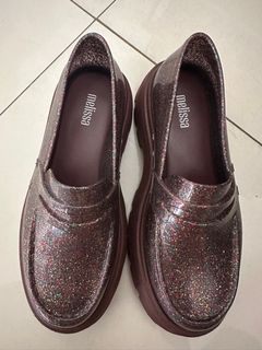 (Kategori: ) berada di . Dikirim oleh tumpukan_lemari (ID iklan 1273949417, Gambar 1). Deskripsi: .