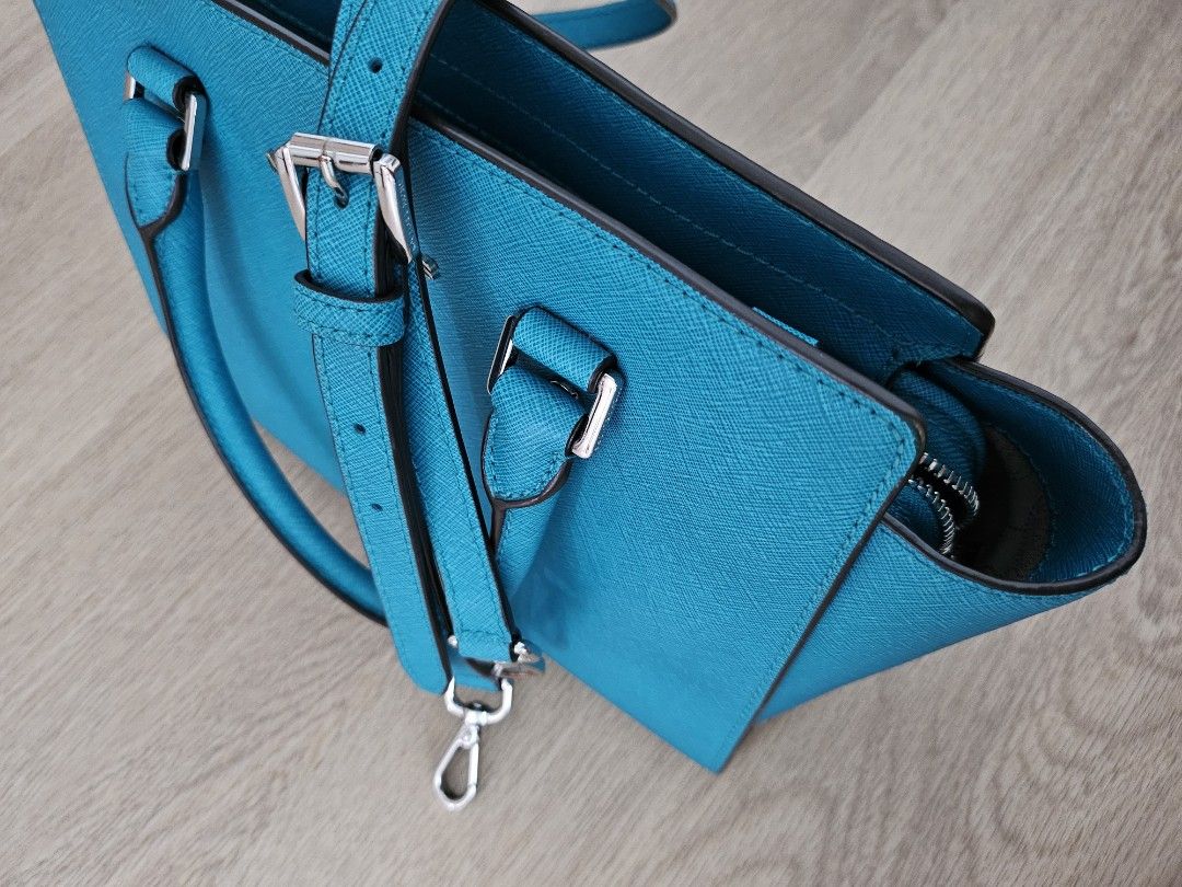 Michael kors selma bag medium on sale