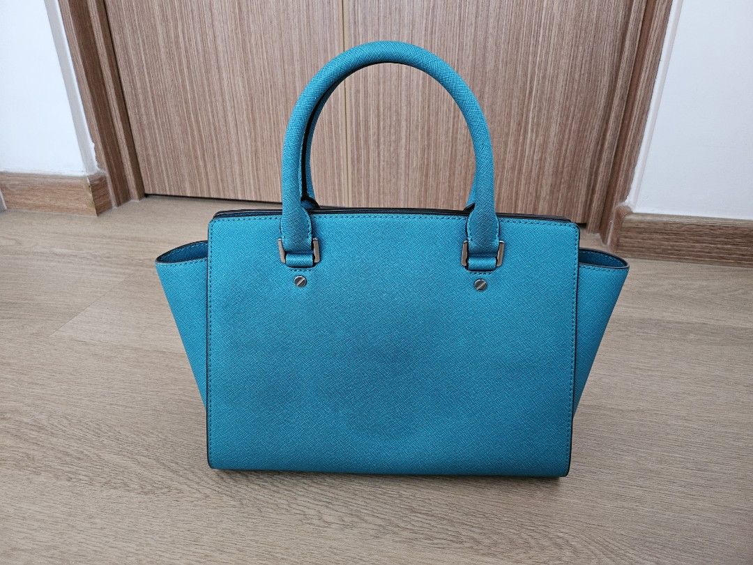 Michael Kors Selma Bag Saffiano Leather Medium Size