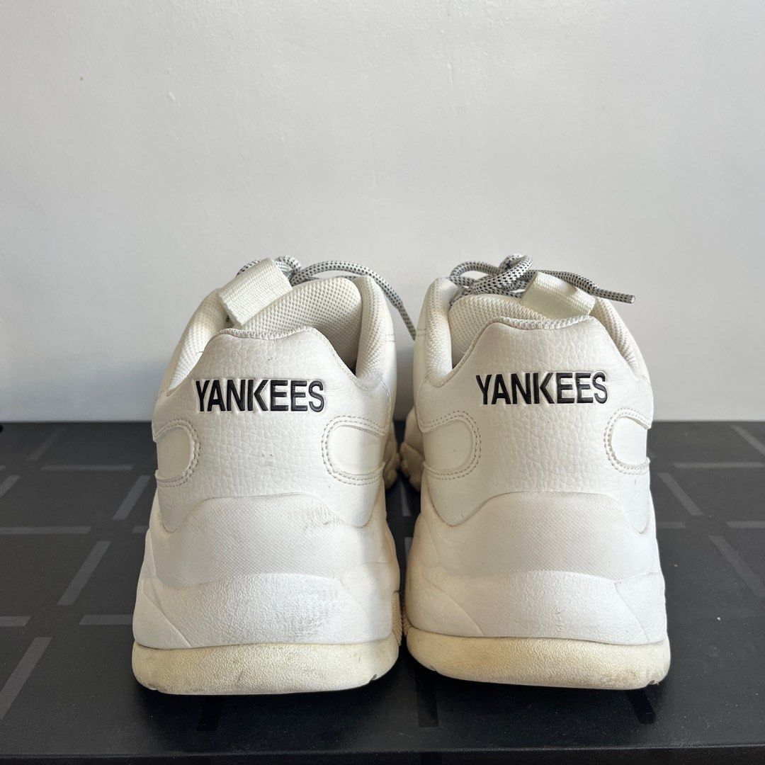 MLB White Sneakers (Category: Sneakers) located in Marikina City. Submitted by thisisfromtherese (Listing ID 1273959852, Image 2). Description: ☁️ Authentic ☁️ Used twice only, still in good condition ☁️ Men Size 7.