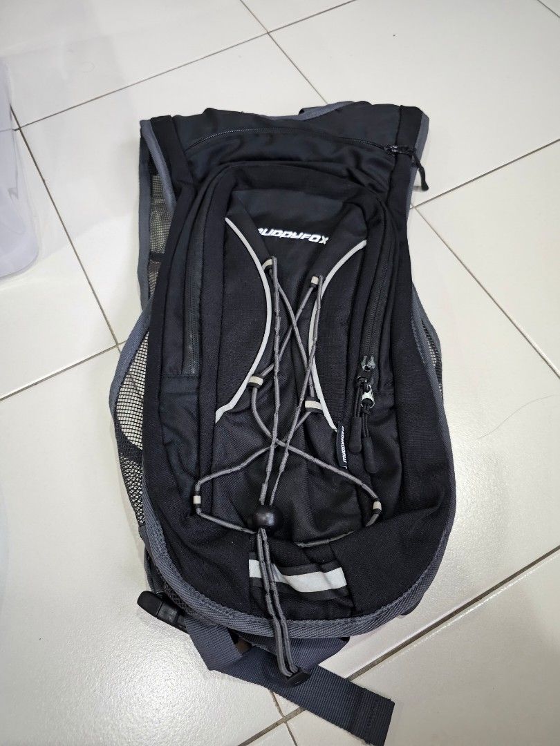 Muddyfox hotsell hydration bag
