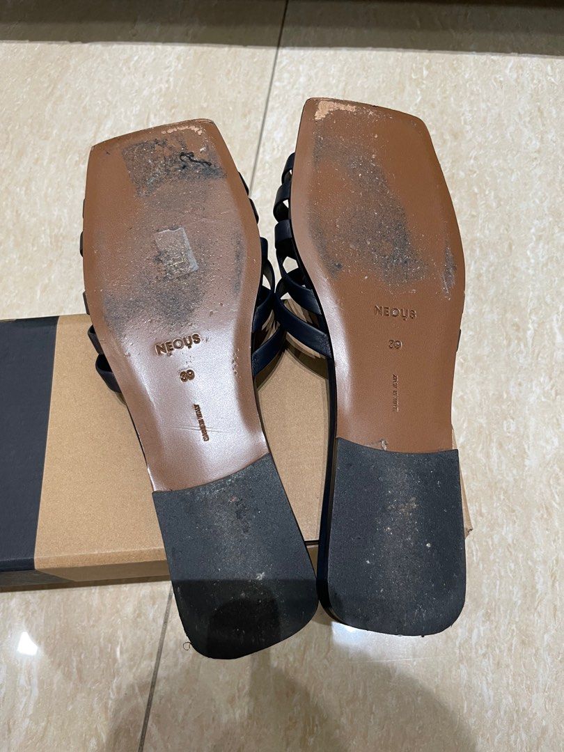 Size 39 hotsell in slippers