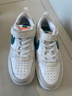 (Category: ) located in . Submitted by loveforpreloved (Listing ID 1273995432, Image 1). Description: .