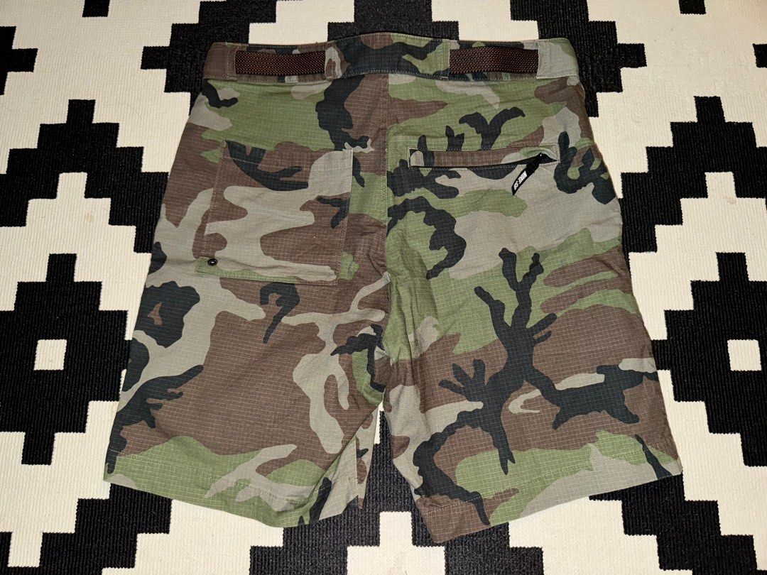 Nike army hotsell fatigue shorts