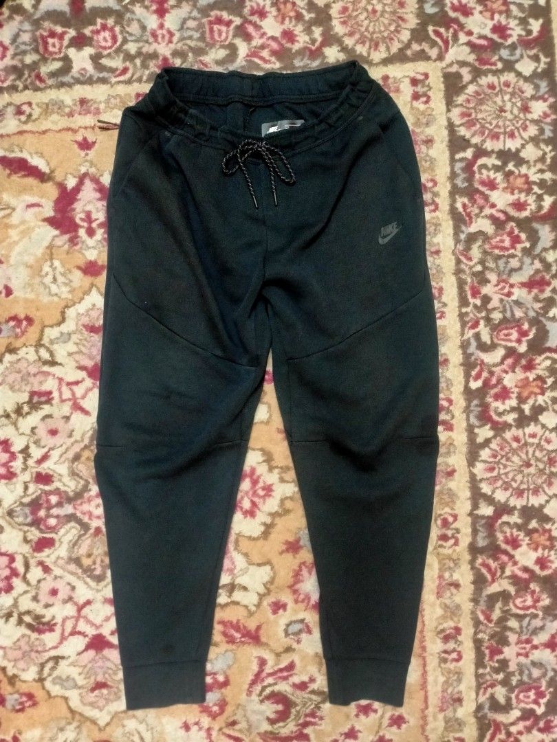 Used nike sweatpants top