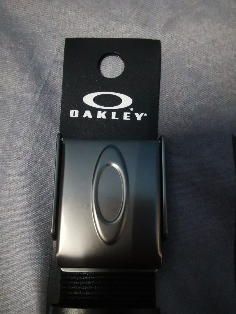 Oakley web top