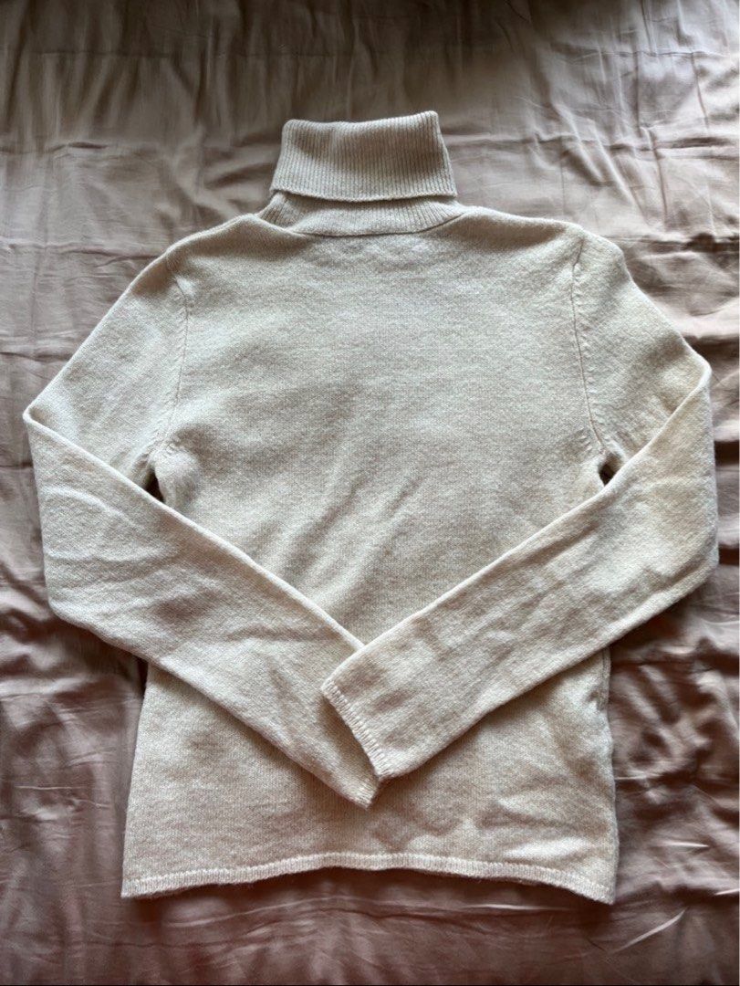 Off white turtleneck top Women s Fashion Tops Longsleeves on