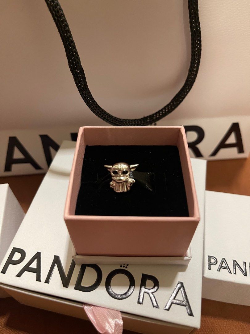 Pandora hotsell yoda necklace