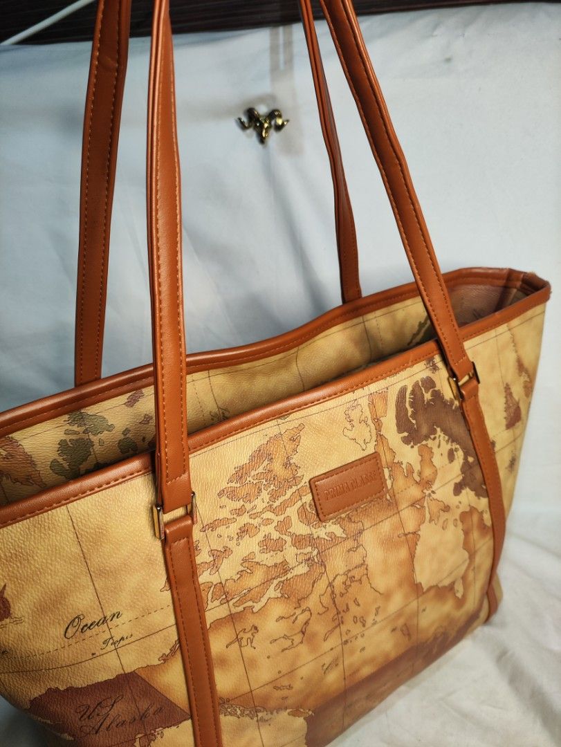 Alviero martini top tote bag