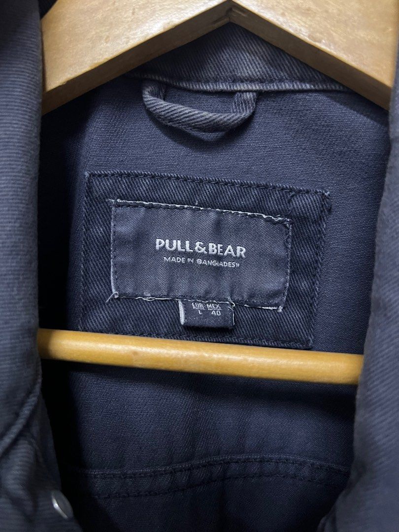 Pull & Bear Denim Jacket (Category: Coats, Jackets and Outerwear) located in Kuala Lumpur. Submitted by iezatismail (Listing ID 1274032872, Image 2). Description: Pull & Bear Denim Jacket Good condition DFOD .