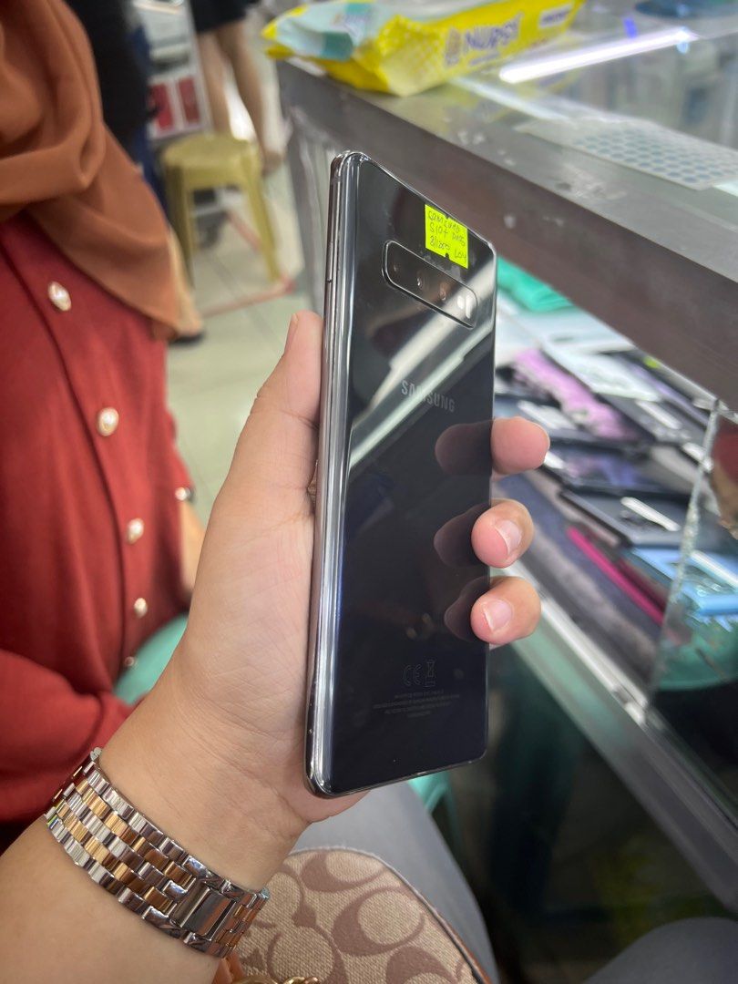 Samsung S10 Plus 128gb Dualsim FU (Category: Samsung) located in San Juan City. Submitted by javedsgadgetshop (Listing ID 1274083361, Image 3). Description: OPEN FOR INSTALLMENT VIA CREDIT CARD/GGIVES & SWAP/TRADE-IN! WE BUY AND SELL ( ANYKINDS OF UNIT BINIBILI PO NAMIN)! PTPA : Padelete po f bawal Read ❗️Onhand ‼️ Samsung S10+ •128gb •NTC Variant •Good batt health •Factory Unlock •95% Smoothness •No hidden issue | No Repaired •100% Authentic | N