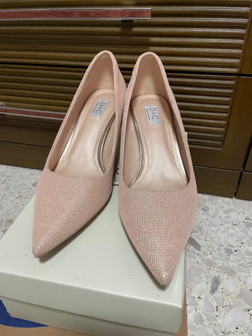 Shiny nude heels sale