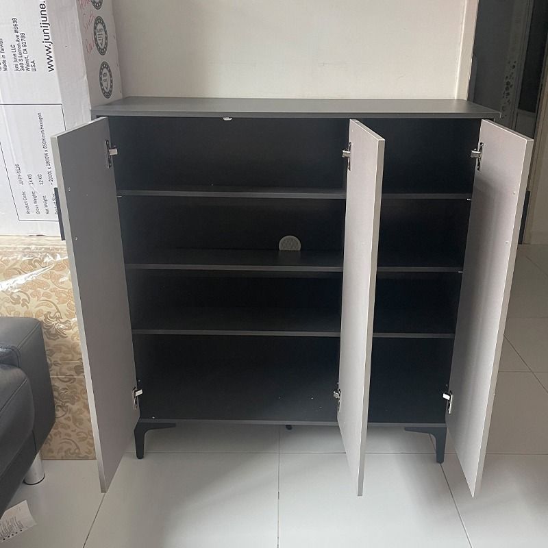 Ready made shoe rack store
