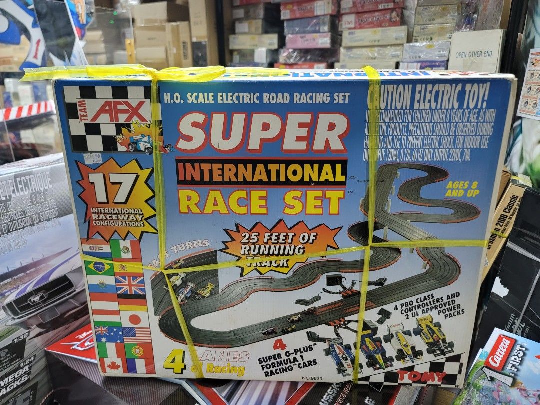 Tomy super international race hotsell set