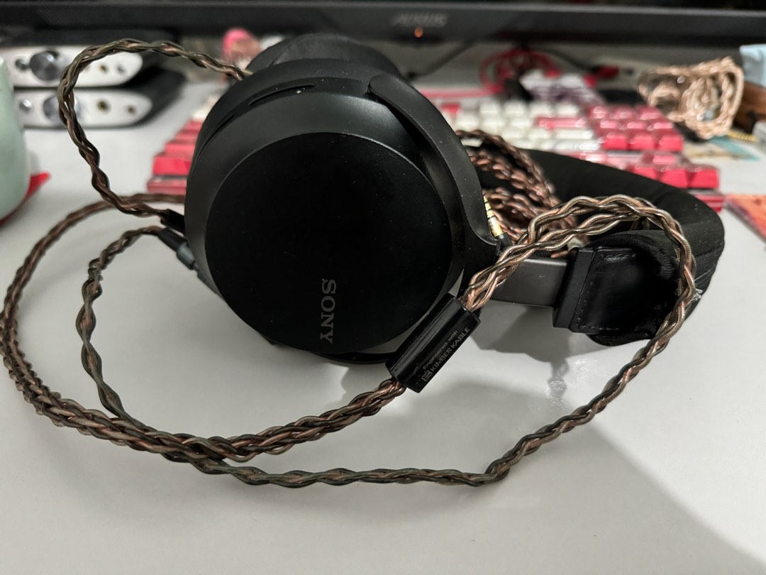 Sony MDR Z7M2 with kimber kable audiophile headphone