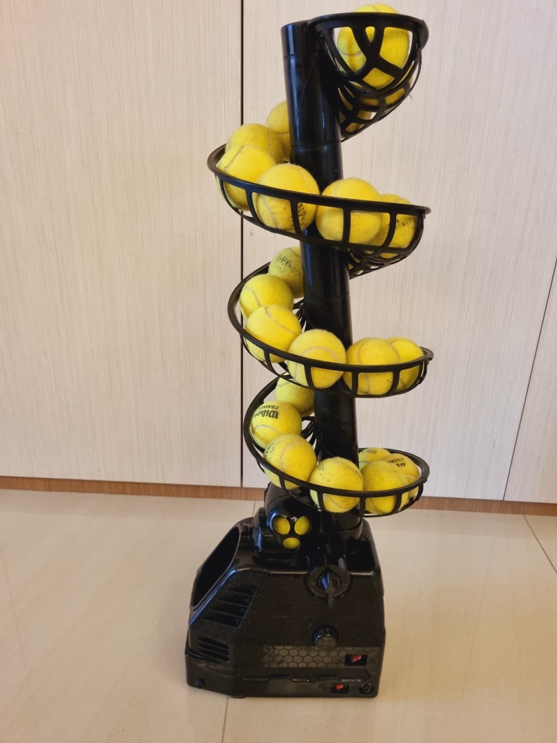 Tennis Ball dispenser, Sports Equipment, Sports & Games, Racket & Ball
