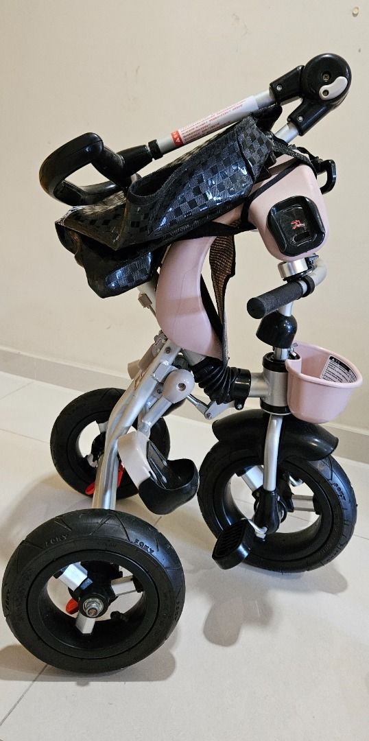 Toddler tricycle with pneumatic tyres used less than 10 times