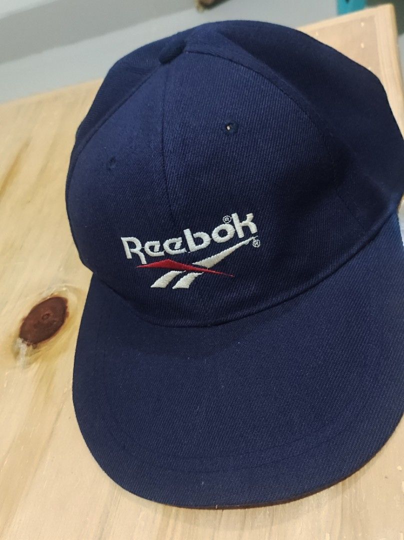 Topi Vintage Retro Reebok Cap Snapback