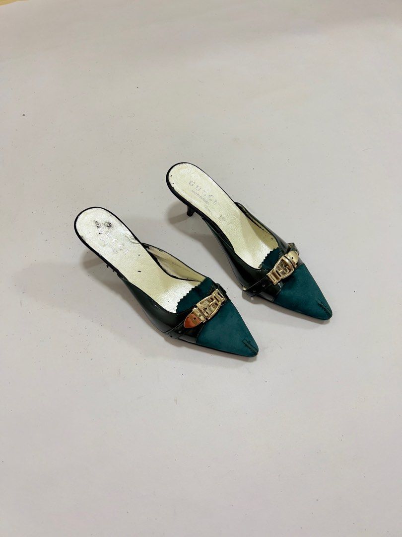 Gucci green top velvet heels
