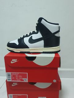 (Category: ) located in . Submitted by hypecloset00 (Listing ID 1273991937, Image 1). Description: .