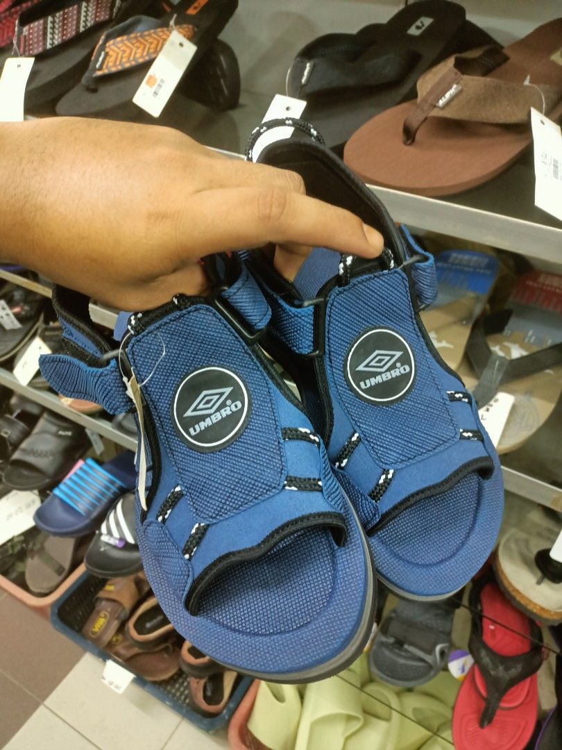 Umbro sandals shop