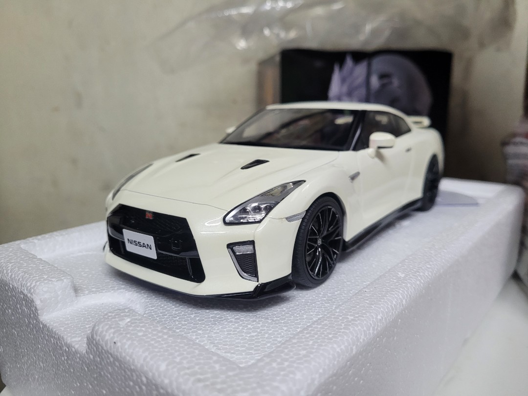 1:18 GTR R35 2020京商KYOSHO 1/18, 興趣及遊戲, 玩具& 遊戲類- Carousell