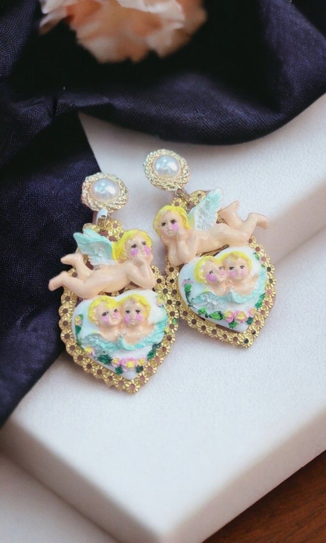 Handmade vintage earrings store