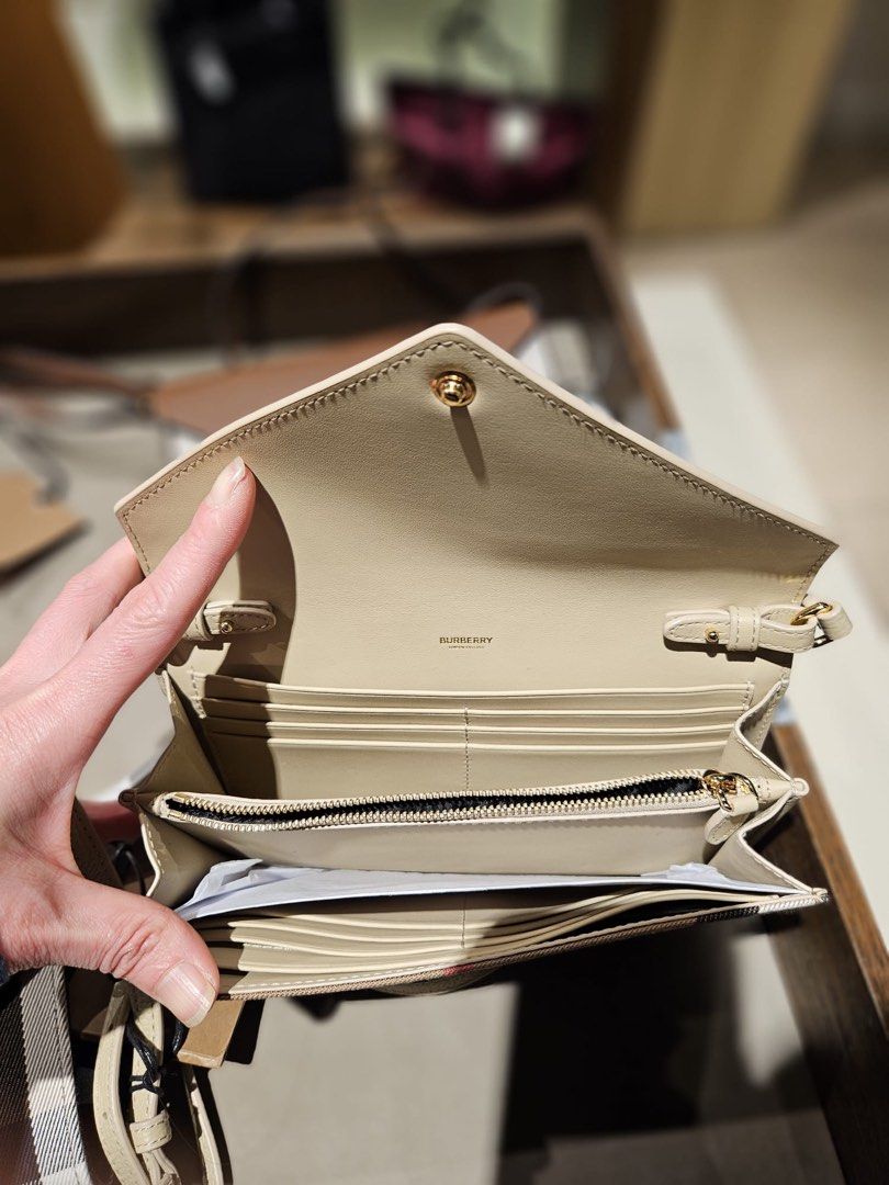 Burberry boxing day sale clearance