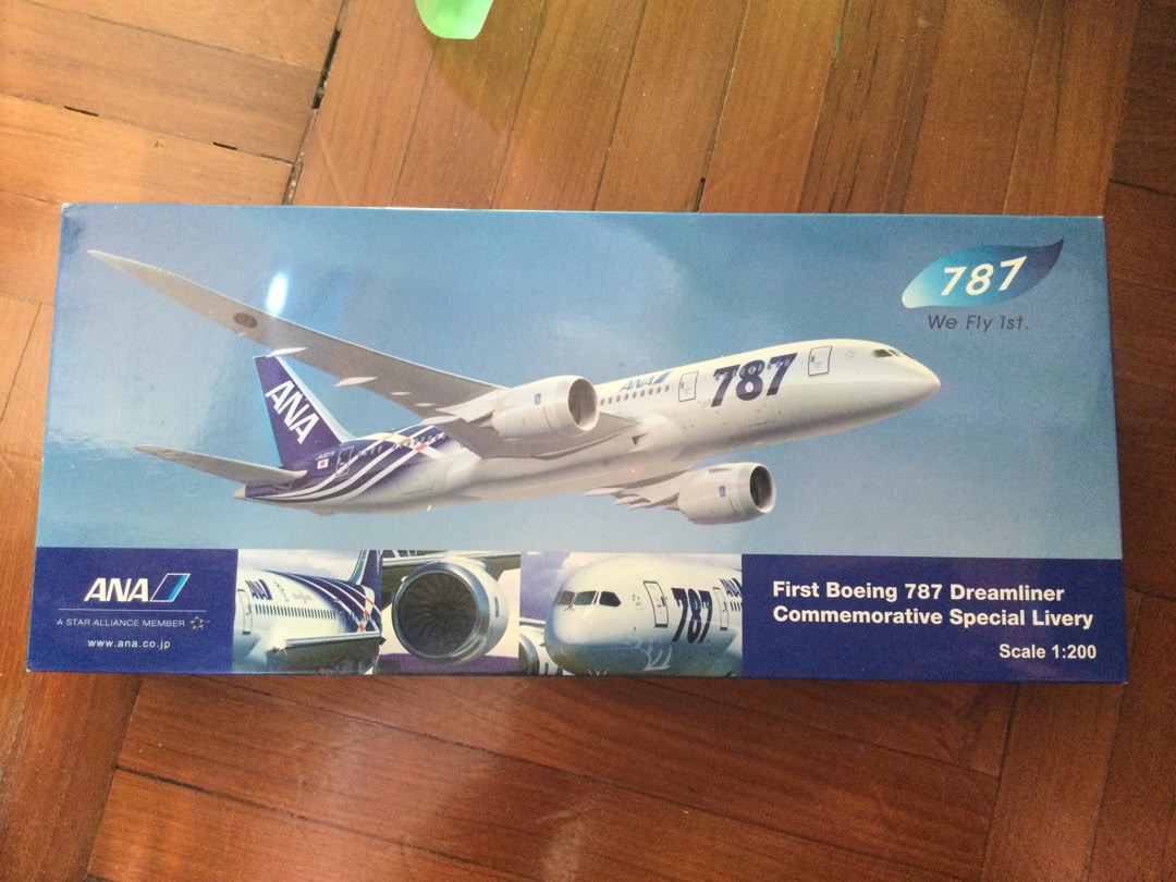 新品】 初号機 1/200 模型 787-8 非売品 ANA JA801A 航空機