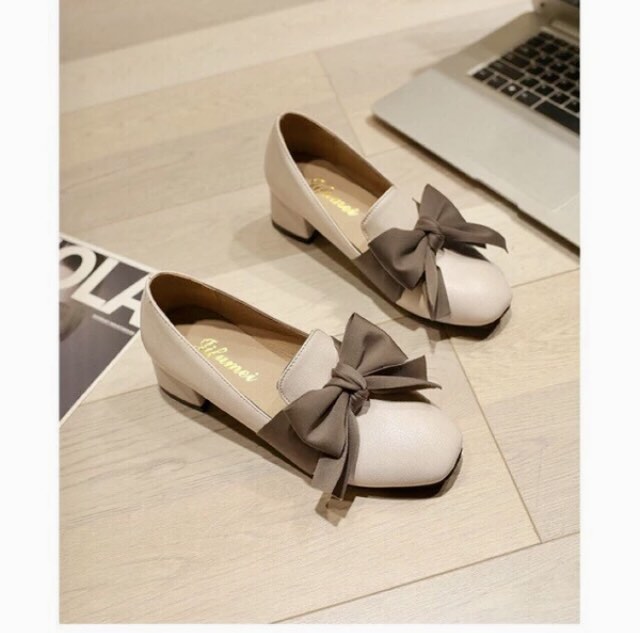 Cute flats sales with bows