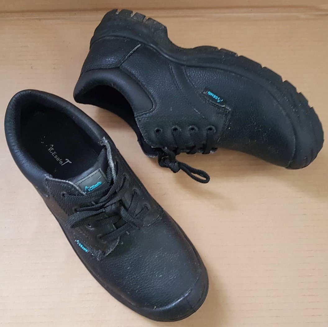 Mens black sales work shoes uk