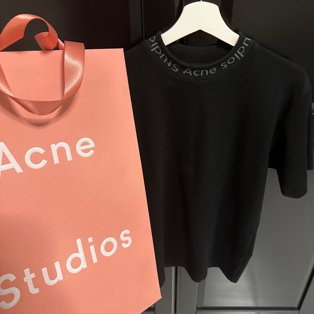 Navid tee sales