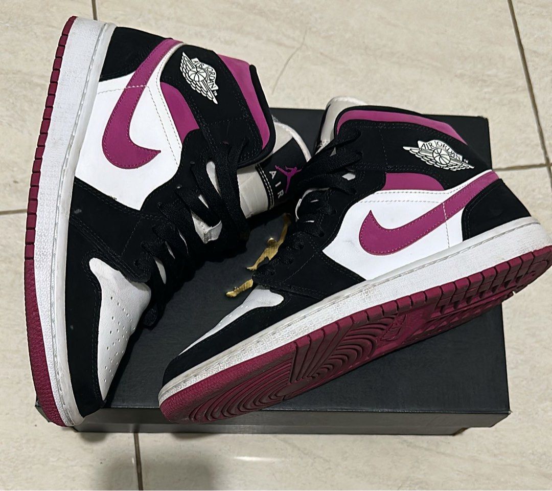 Air jordan 1 mid trainers black cactus flower white discount