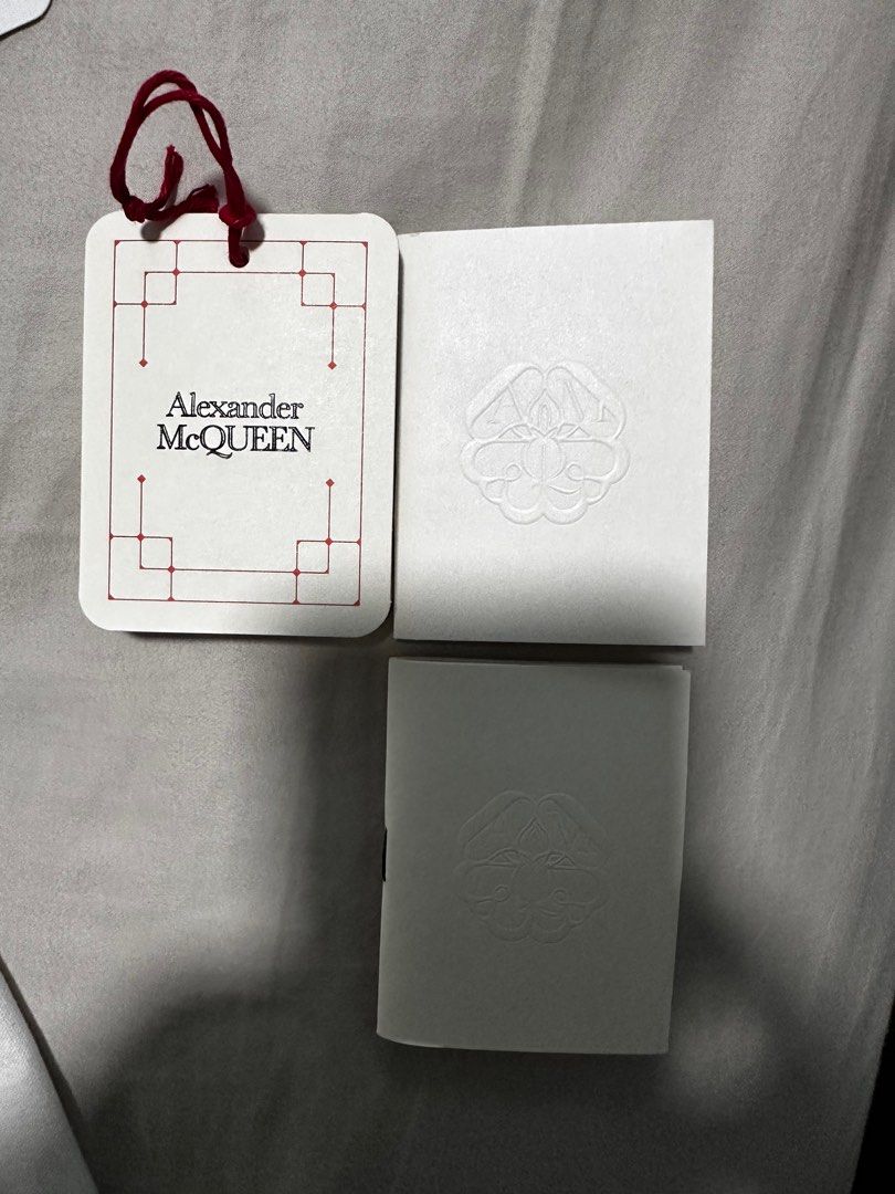 Alexander mcqueen gift bag outlet