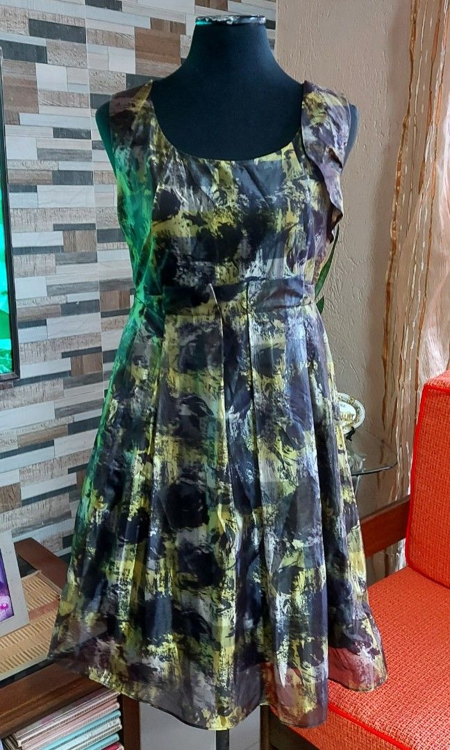 Alexander McQueen Gray and Gold Dress Rush Sale Women s Fashion Dresses Sets Dresses on Carousell