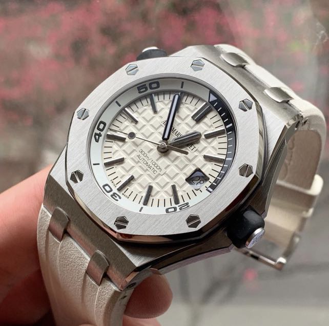 Royal oak offshore best sale white