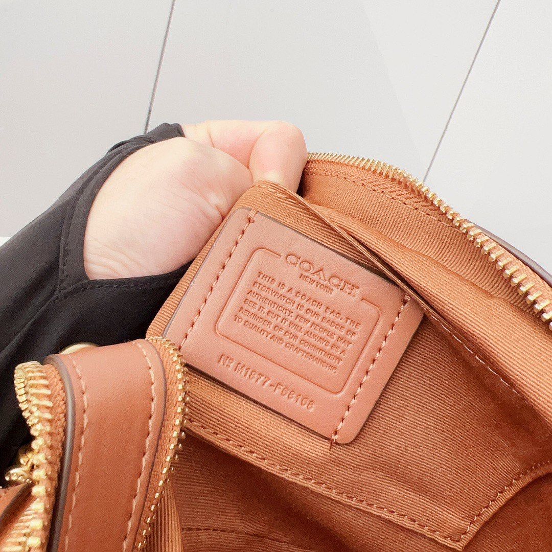 Where are authentic coach bags made store