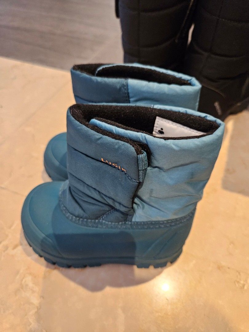 Newborn cheap snow boots