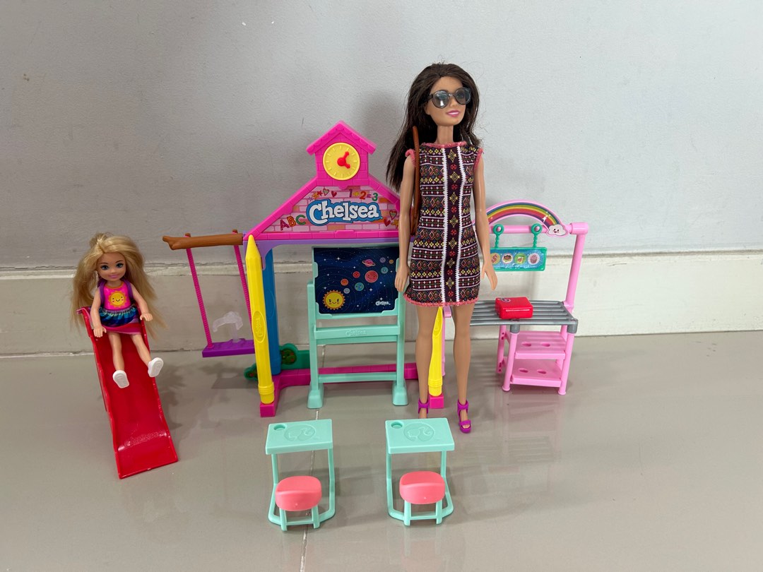 Barbie school shop set
