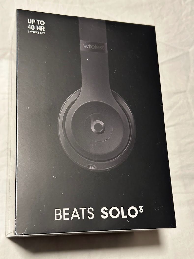 Beats Solo 3 from Apple Store