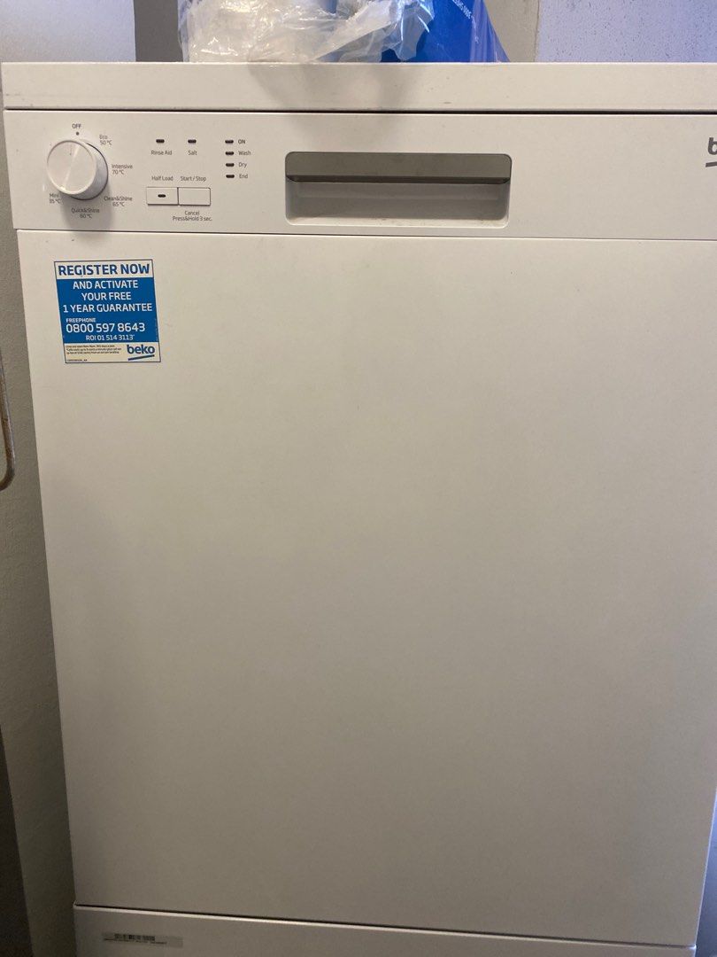 Beko Freestanding DishWasher DFN05X11W