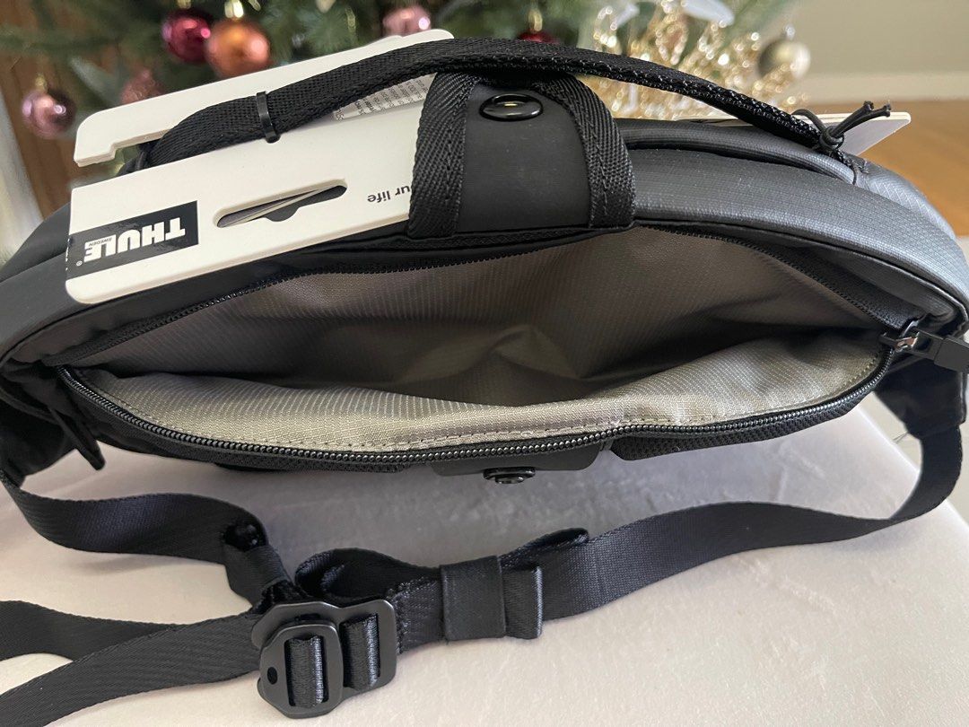 Thule cross body bag top