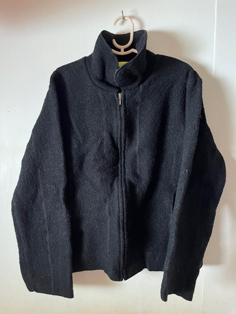 Black Wool Jacket (Category: Coats, Jackets and Outerwear) located in Makati City. Submitted by joylemjnd (Listing ID 1274253139, Image 2). Description: XL on tag but can fit medium frame.