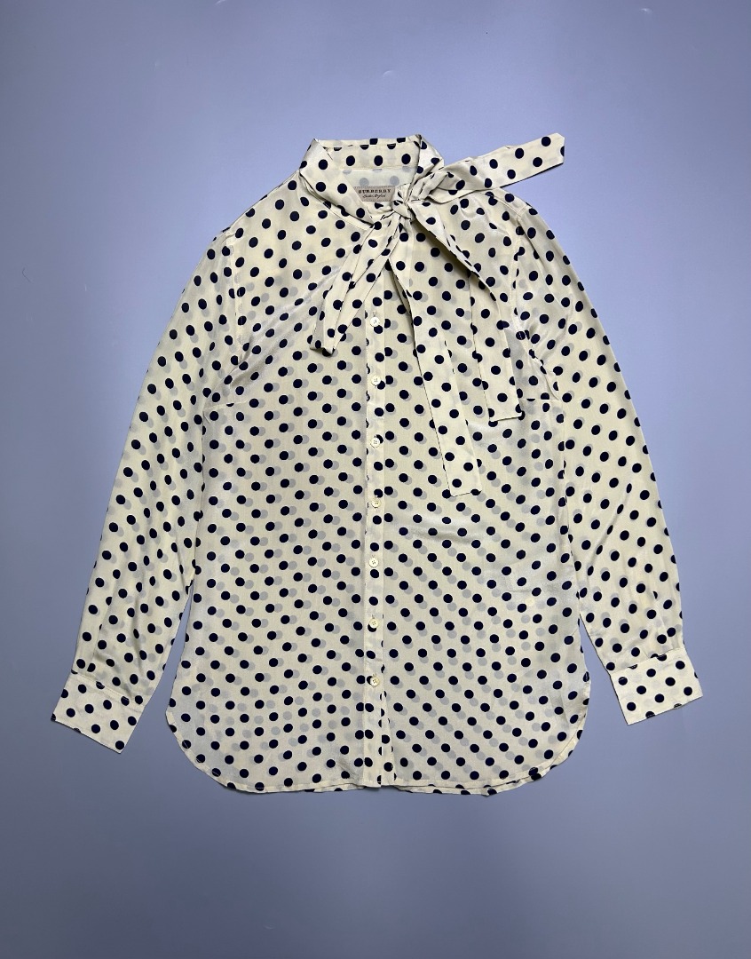 Burberry polka cheap dot tie