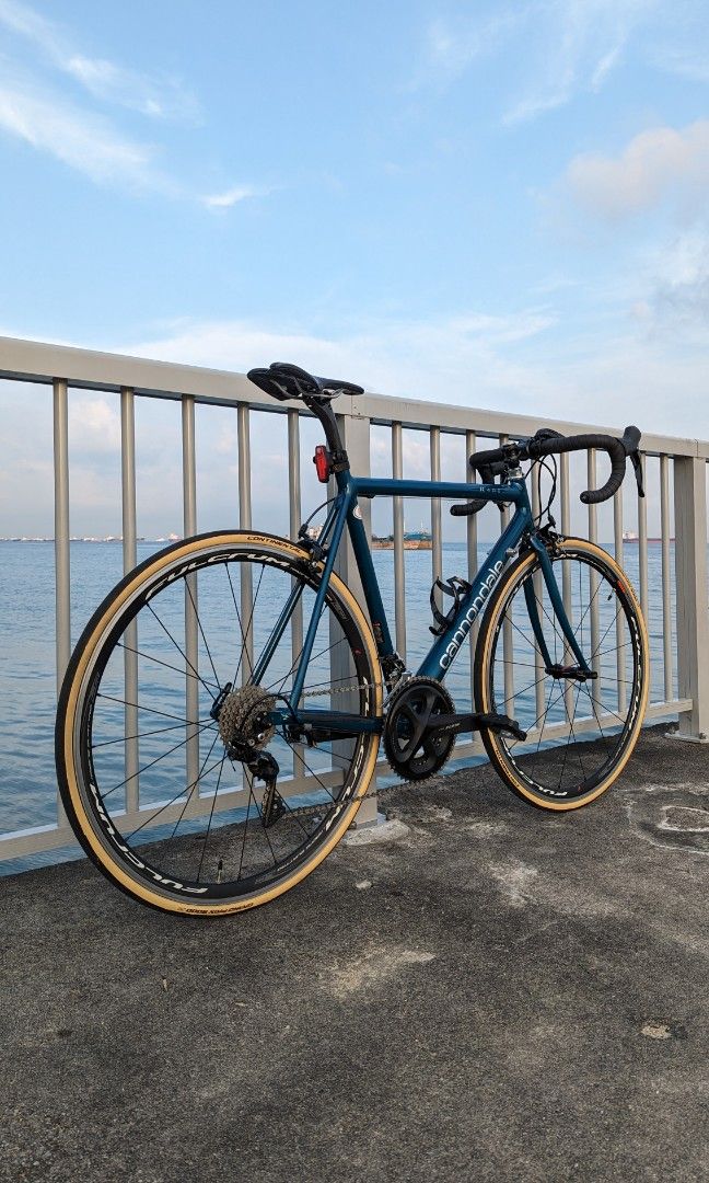 Cannondale R400 Size 54 Sports Equipment Bicycles Parts